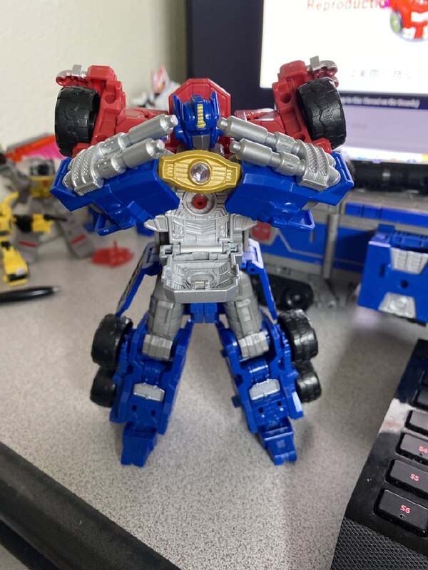 In Hand Image Of Transformers Legacy Commander Class Armada Optimus Prime  (34 of 39)